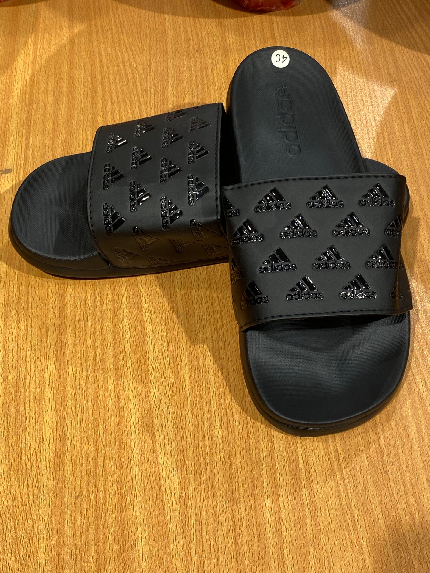Adilettes Comfort Slides Small Logo - All Black