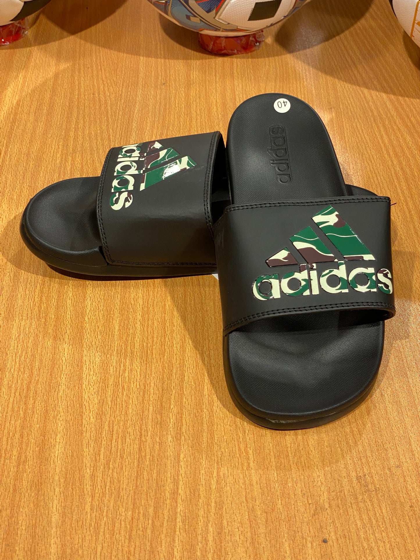 Adilettes Comfort Slides Camo - Black