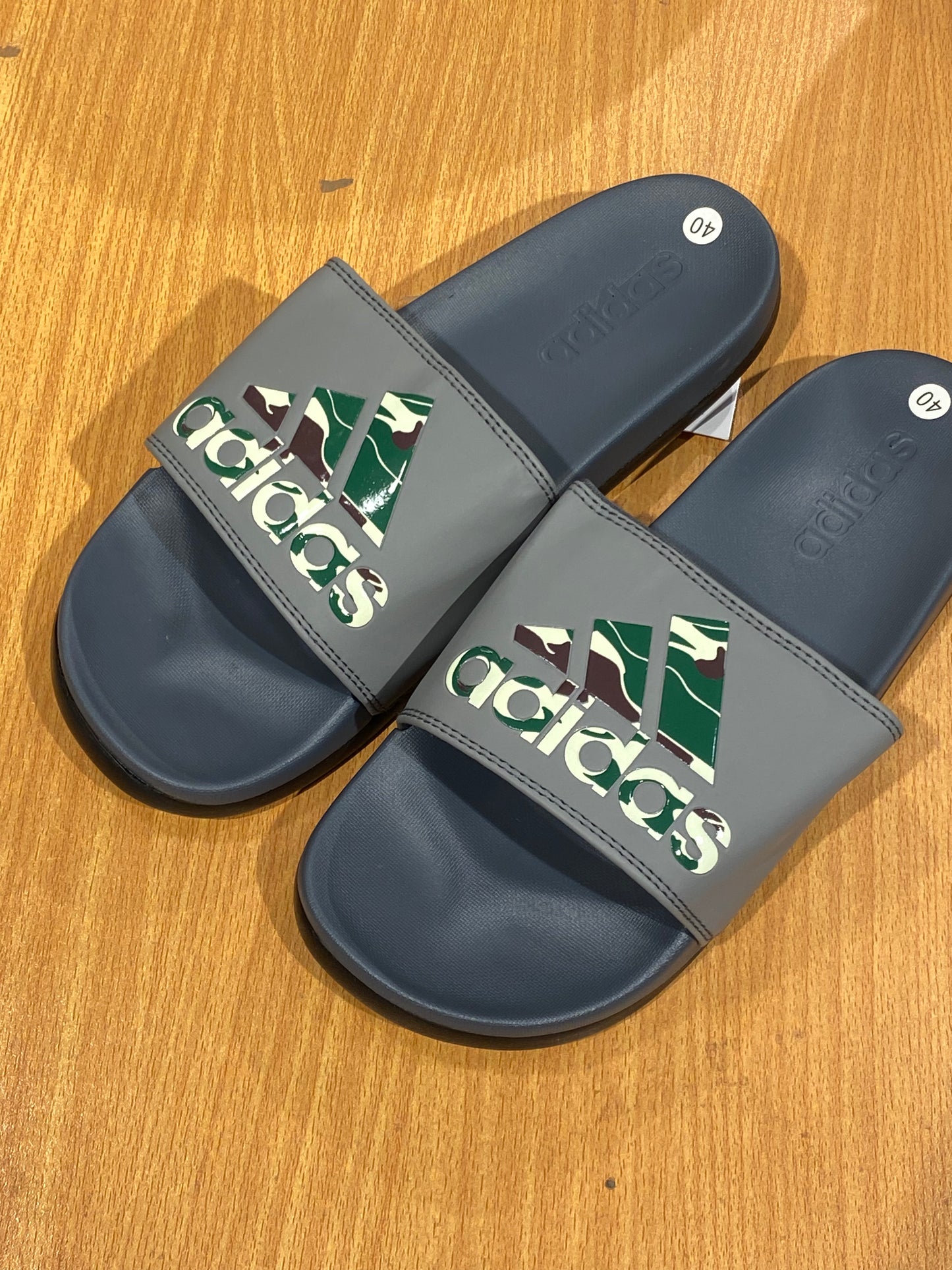 Adilettes Comfort Slides Camo - Grey