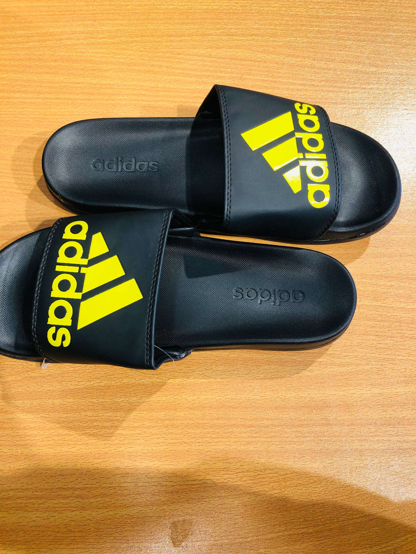 Adidas Adilettes Comfort Slides - Black/Mustard